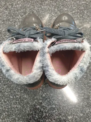 Botas Pablosky Charol Gris Talla 33.Un solo uso