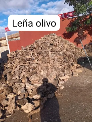 Leña para chimenea o barbacoa