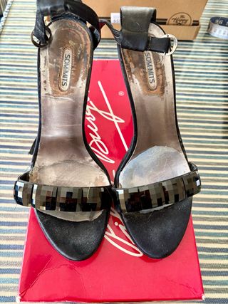 Zapatos de tacón negros Summits