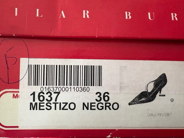 Zapatos de tacón negros Summits