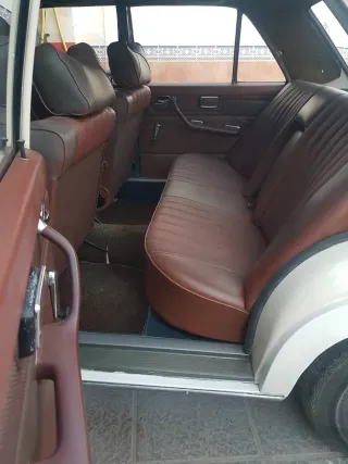 Mercedes-Benz mercedes carroceria 115 año 74 2000