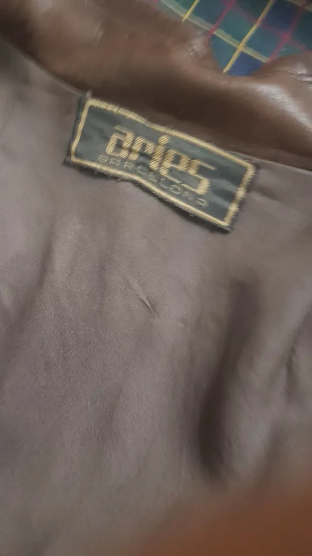 Abrigo de cuero marrón