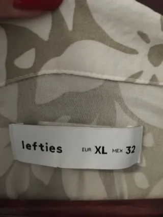 Vestido floral beige y blanco