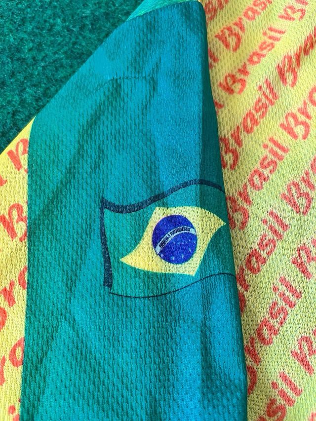 Camiseta Gráfica Brasil Ronaldo #9 90s