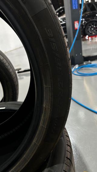 Neumático Pirelli P Zero 315/35 ZR22