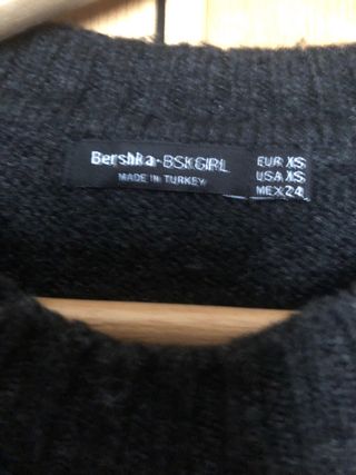 Jersey Bershka gris con apliques