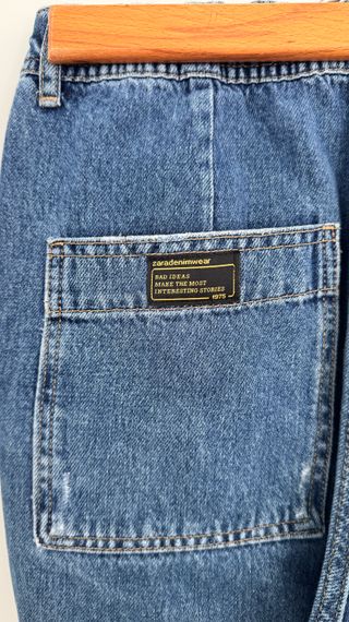 Pantalón vaquero Zara azul