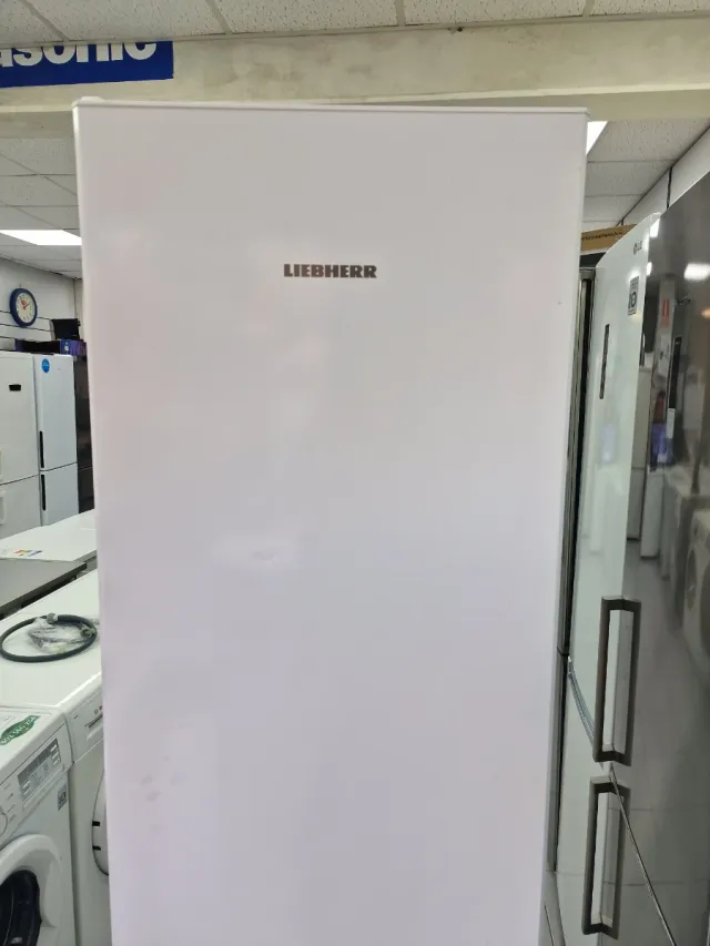 Nevera marca  Liebherr 2m x 60cm