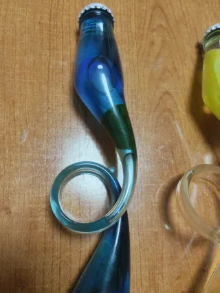 Bottiglie Coronas Birra Gialla e Blu