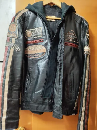 Cazadora Piel Rebel Negra con Capucha talla 52