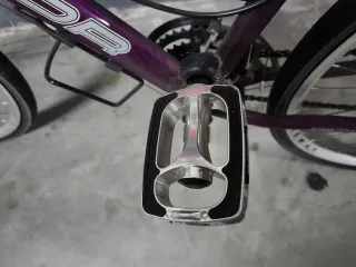 Bicicleta Conor XC700 morada