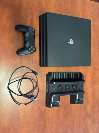 Consola PS4 Pro 1TB Negra + 13 Juegos + Mando