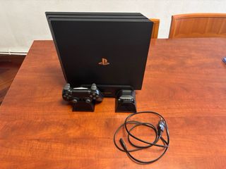 Consola PS4 Pro 1TB Negra + 13 Juegos + Mando