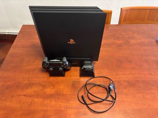 Consola PS4 Pro 1TB Negra + 13 Juegos + Mando