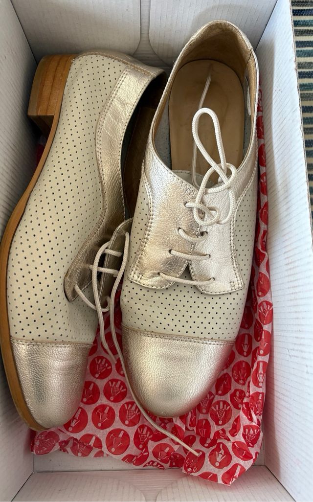 Zapatos Wonders Beige y Dorado Mujer