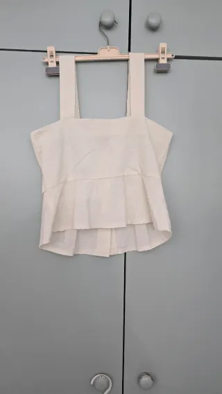 Top tirantes color crema