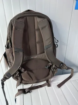 Mochila The North Face Borealis Luxe Marrón Dorada