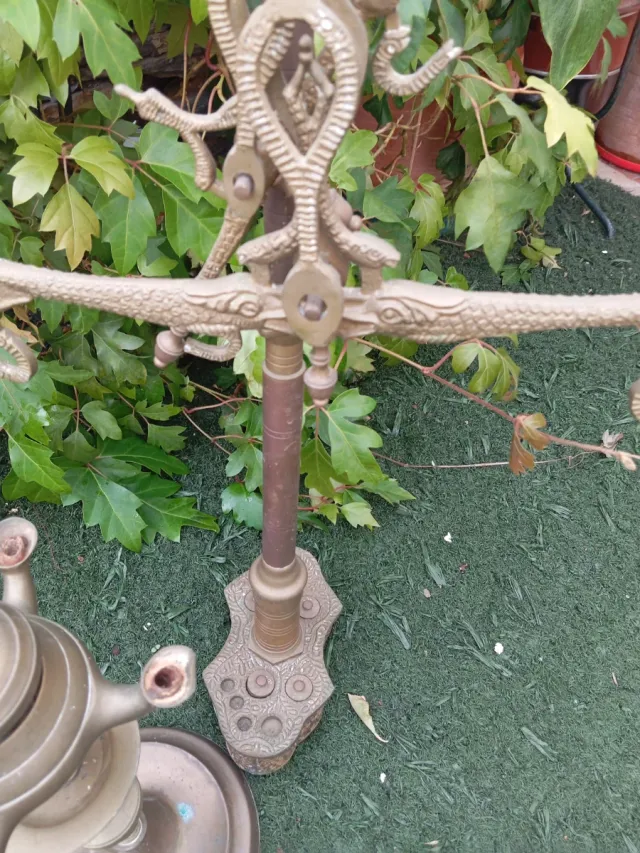 Berjula de bronce antigua