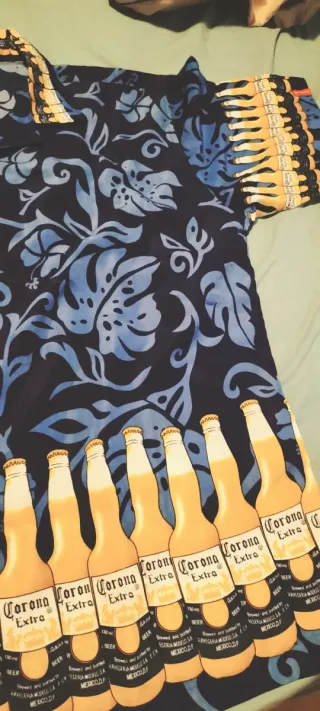 Camisa Hawaiana Corona Botellas