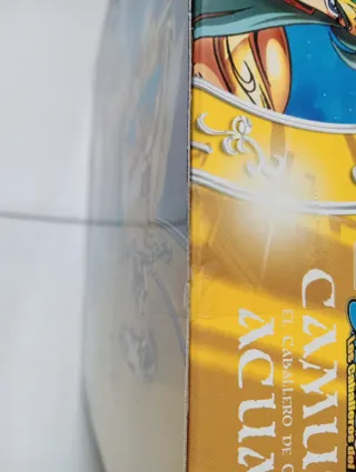 Saint Seiya Camus Acuario Bandai