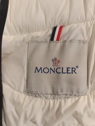 Chaqueta Moncler Blanca y Negra