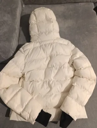 Chaqueta Moncler Blanca y Negra