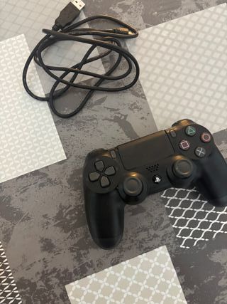 PlayStation 4 + 2 controller + giochi