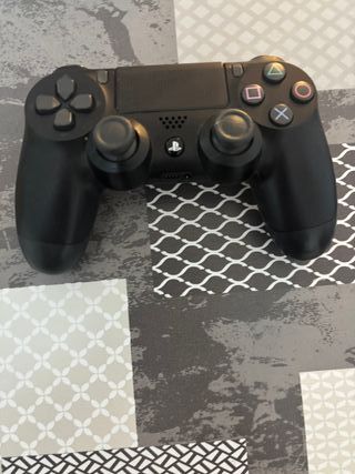 PlayStation 4 + 2 controller + giochi