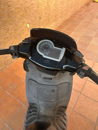 Moto Aprilia Sportcity 250 Negra