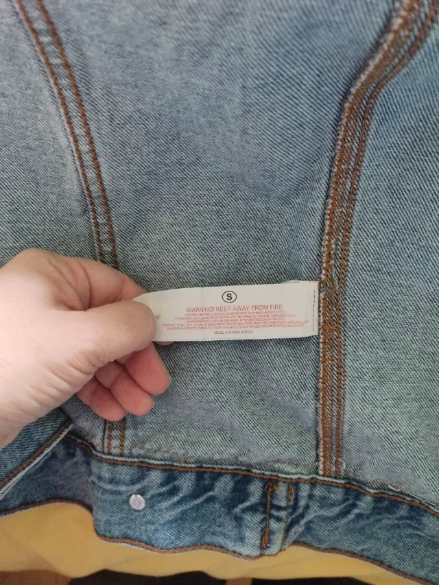 Chaqueta vaquera con capucha Primark