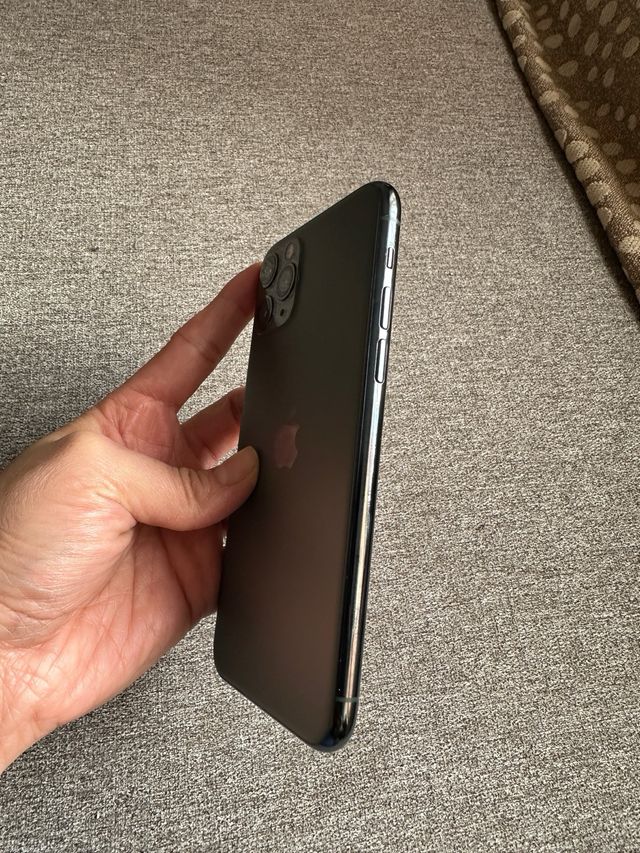 iPhone 11 Pro Verde/Gris Espacial