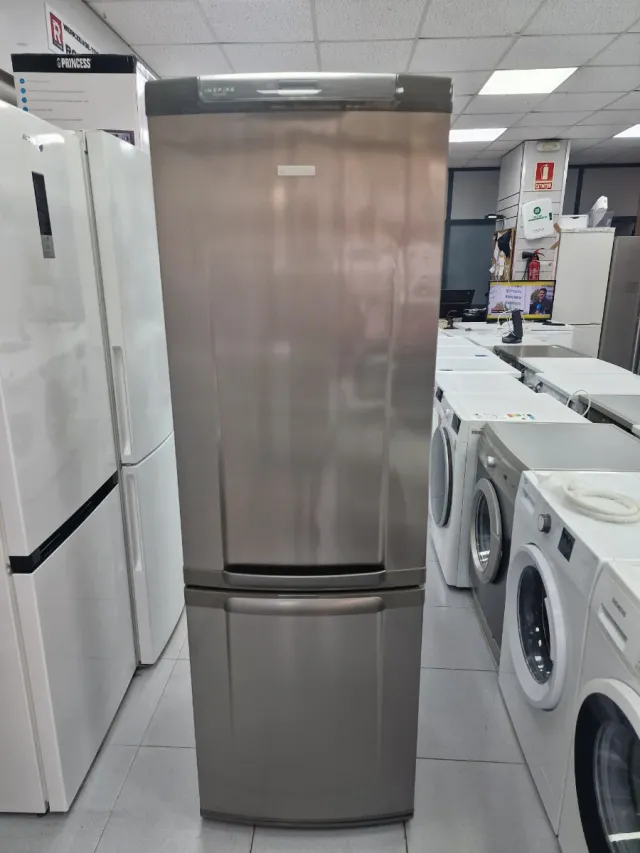 Nevera combi 1.85m x 60cm