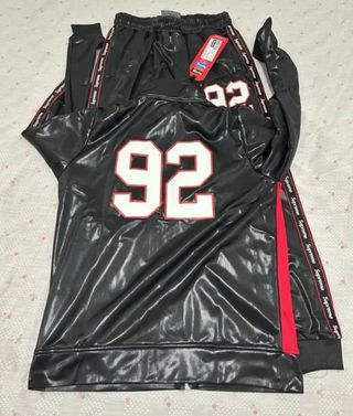 Chándal Supreme Negro y Rojo