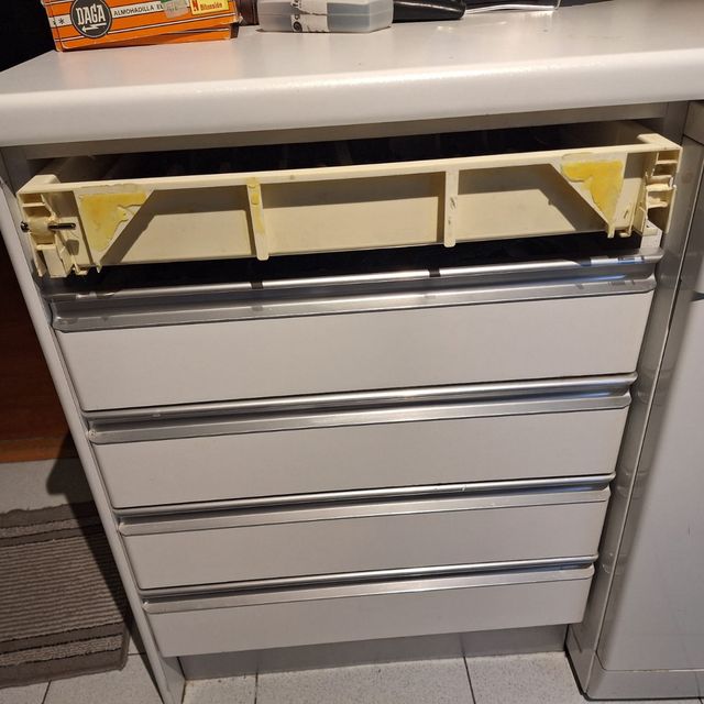 Carpintero a domicilio 641175200