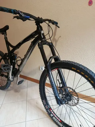 Bicicleta Enduro Doble Suspensión Morewood talla L