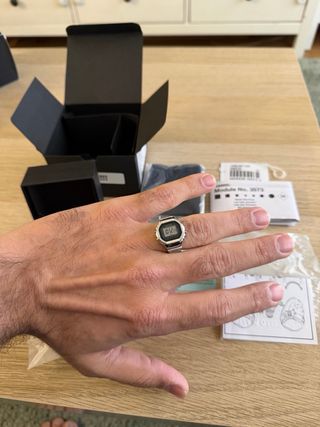 Casio CRW-001 Reloj Digital Plata y Negro