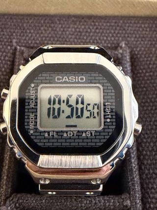 Casio CRW-001 Reloj Digital Plata y Negro
