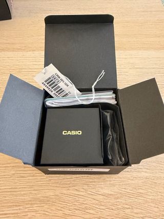 Casio CRW-001 Reloj Digital Plata y Negro