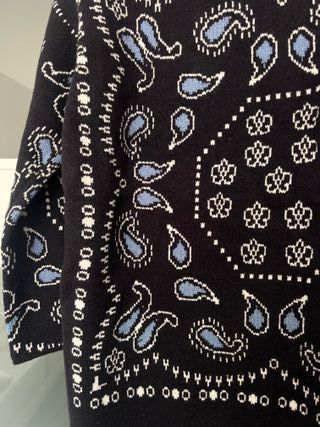 Chaqueta ALANUI estilo pañuelo.