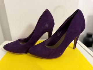 Zapatos de tacón morados