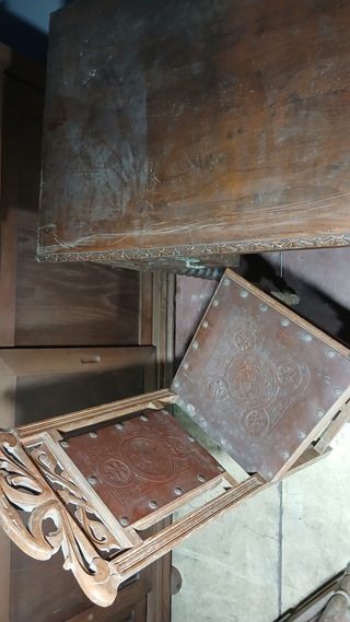 Muebles antiguos madera y cristal