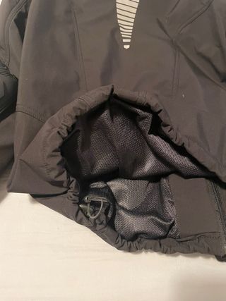 Chaqueta de moto negra spike