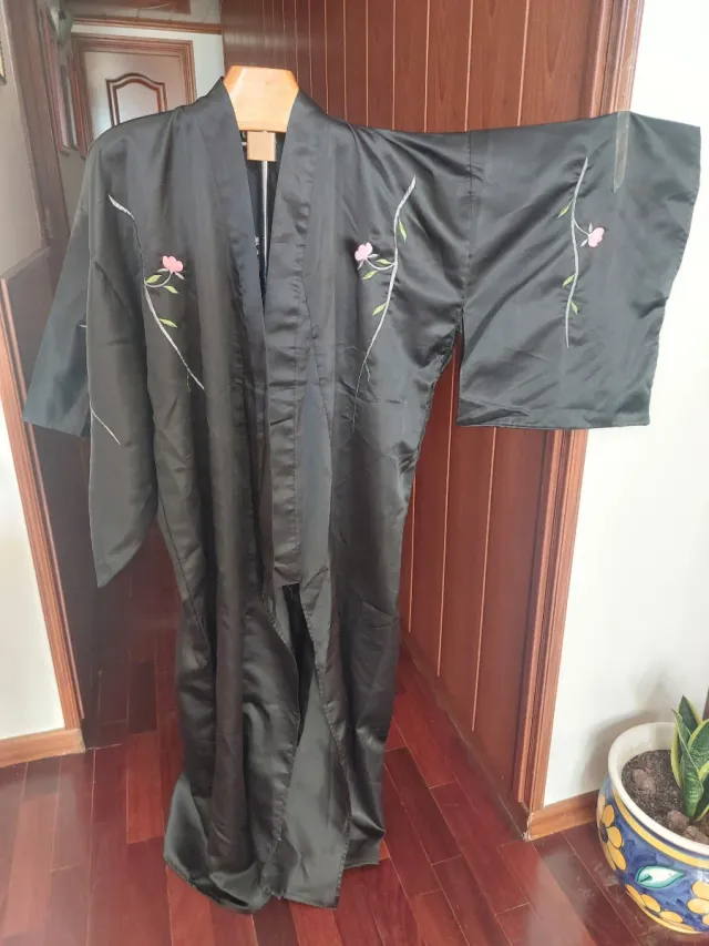 Kimono Japonés Bordado Pavo Real