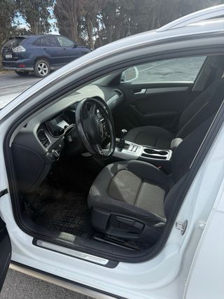 Audi A4 Allroad 2012