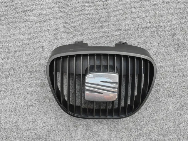 Rejilla frontal seat ibiza 6L