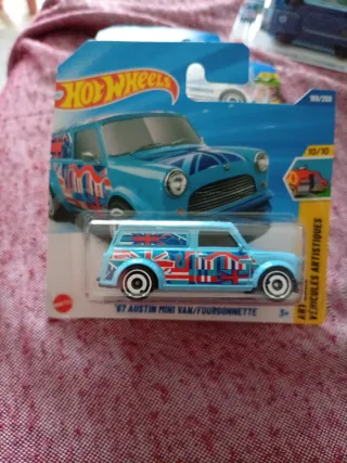 Hotwheels '67 Austin Mini Van