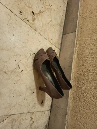 Zapatos de tacón Basoco marrones