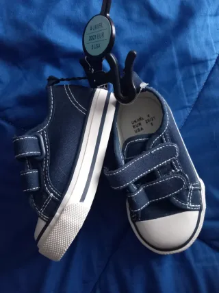 Sapatilhas de criança novas tam. 20/21