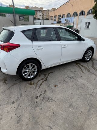 Toyota Auris 2013