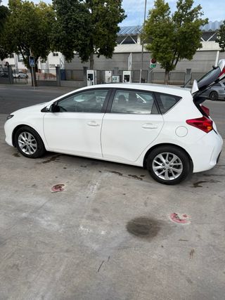 Toyota Auris 2013